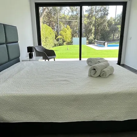 Elodie Piscine Prive, Parking Portimão