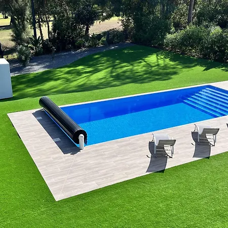 Elodie Piscine Prive, Parking *