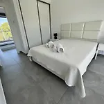 Elodie Piscine Prive, Parking ヴィラ ポルティマン