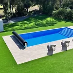 Elodie Piscine Prive, Parking *