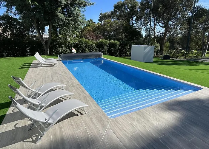 Elodie Piscine Prive, Parking Villa Portimão