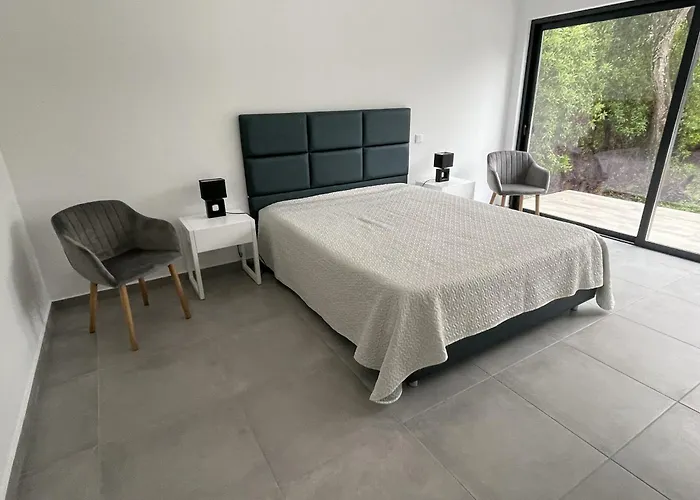 Elodie Piscine Prive, Parking Portimão