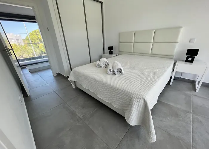 Elodie Piscine Prive, Parking Villa Portimão