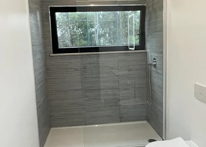 Elodie Piscine Prive, Parking *