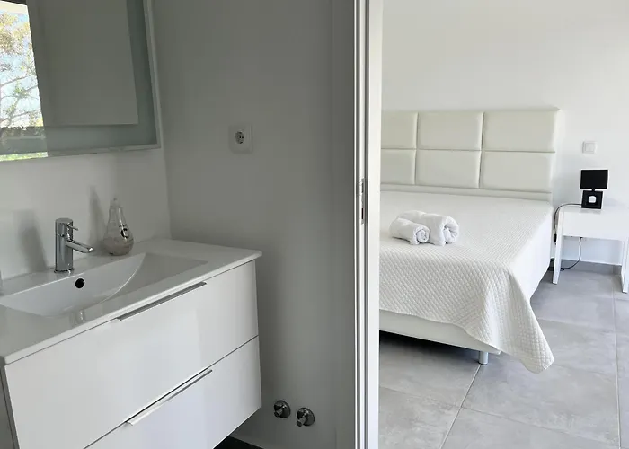 Elodie Piscine Prive, Parking * Portimao